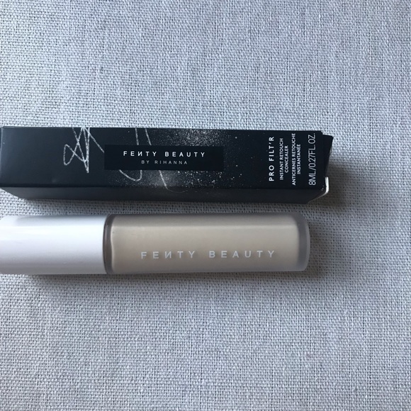 Fenty Beauty Other - Fenty Beauty Pro Filt’r Instant Retouch Concealer